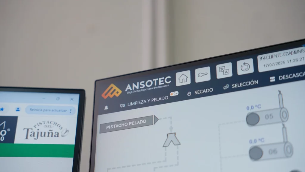 panel de control de una industria digitalizada